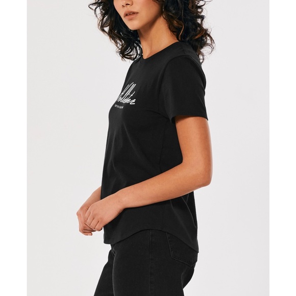 NWOT Hollister Black Embroidery Center Front T-shirt, Juniors Large - Picture 3 of 6